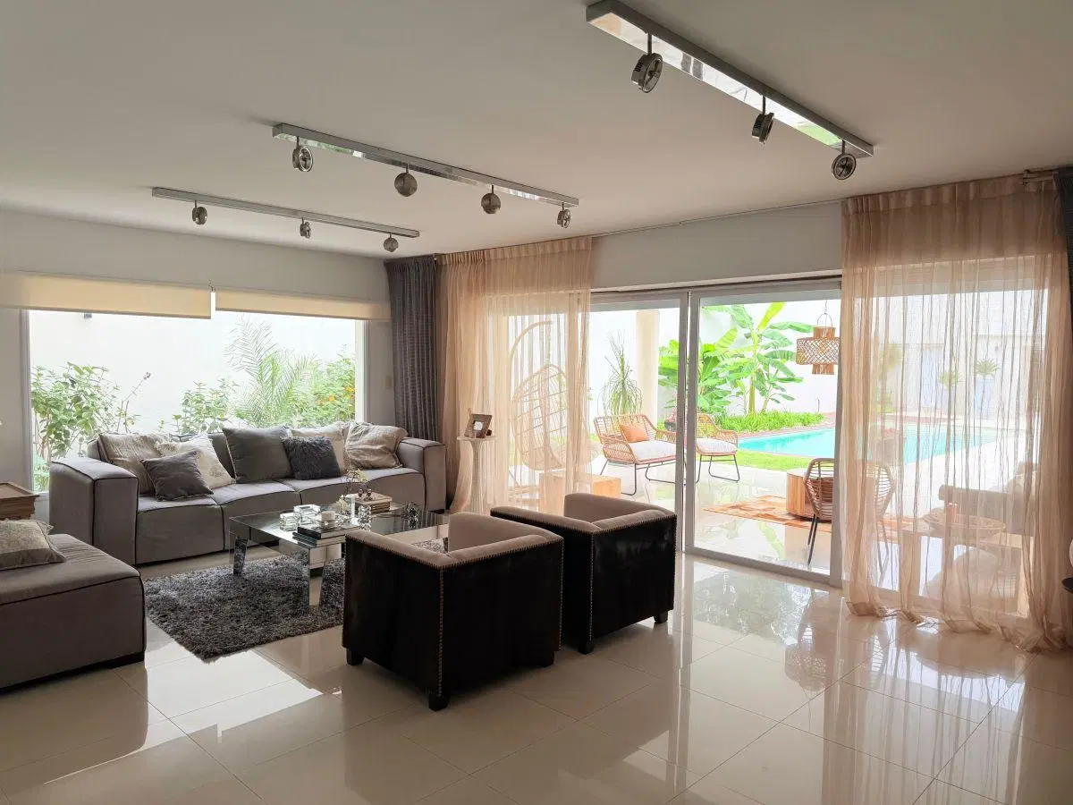 Casa de 750 m2 con 4 dormitorios en venta en Tres Cerritos 2