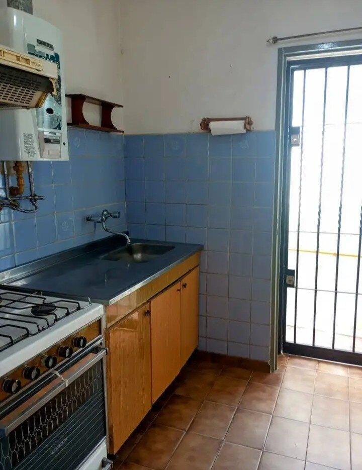 Foto de Oportunidad! Casa en venta, 2 dormitorios, escritura, a 4 cuadras de Av, imagen 2