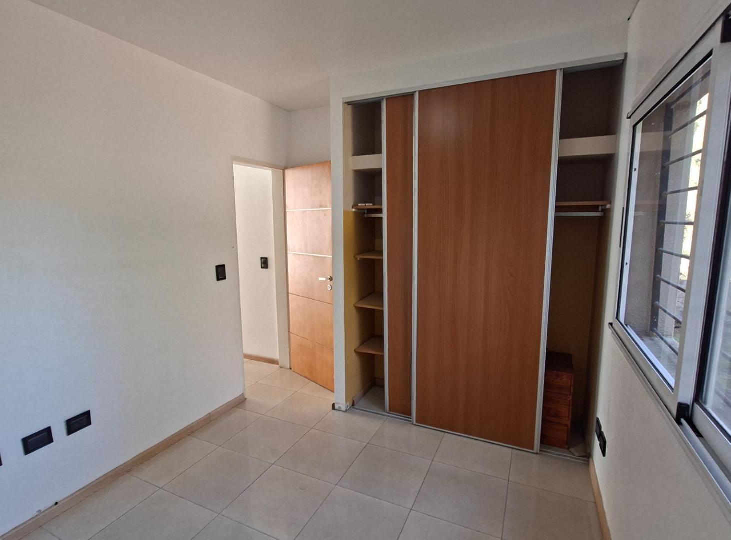 Foto de ALQ DUPLEX 3 AMBIENTES CON JARDIN EN DEL VISO, imagen 5