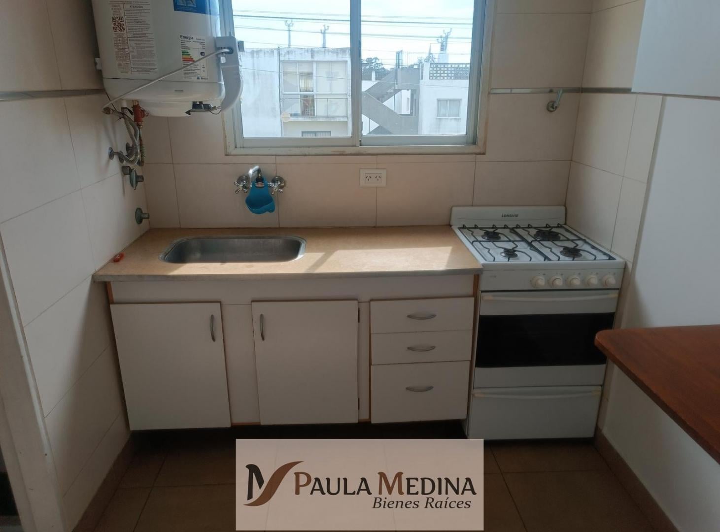 Foto de Departamento 3 Ambientes - 4 Piso por escalera - Zona Carrefour, imagen 1