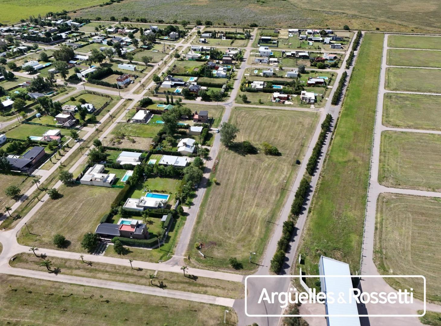 Venta Terreno en Funes Town