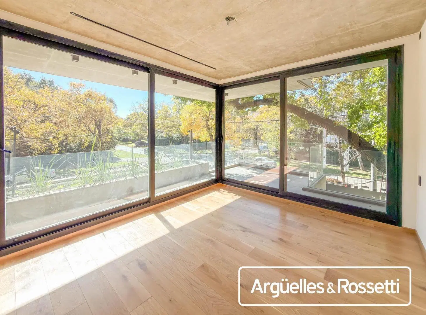 Alquiler Departamento 3 Dormitorios con cocheras Fisherton Park 4
