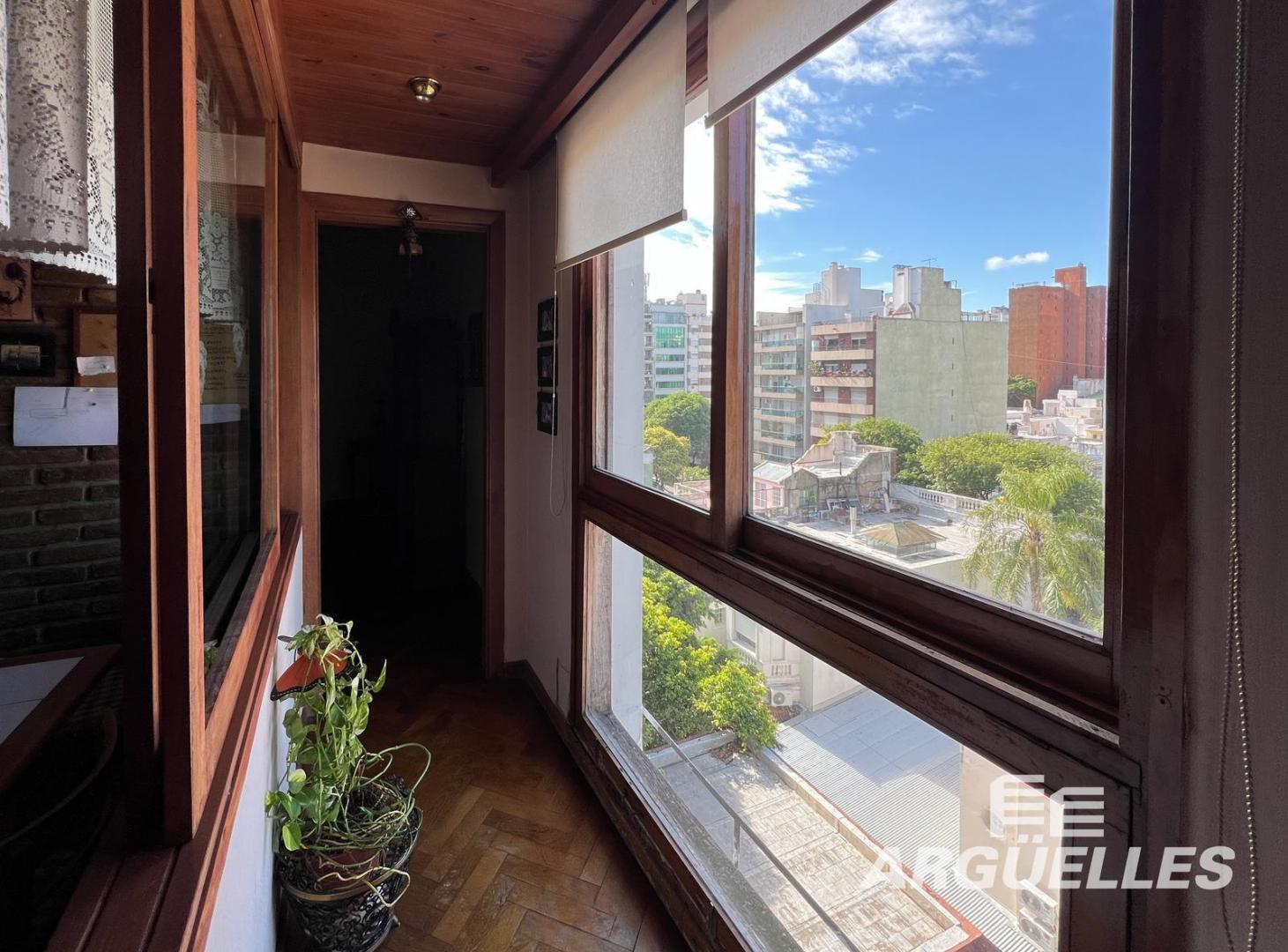 Departamento 2 Dormitorios sobre Bv Oroño