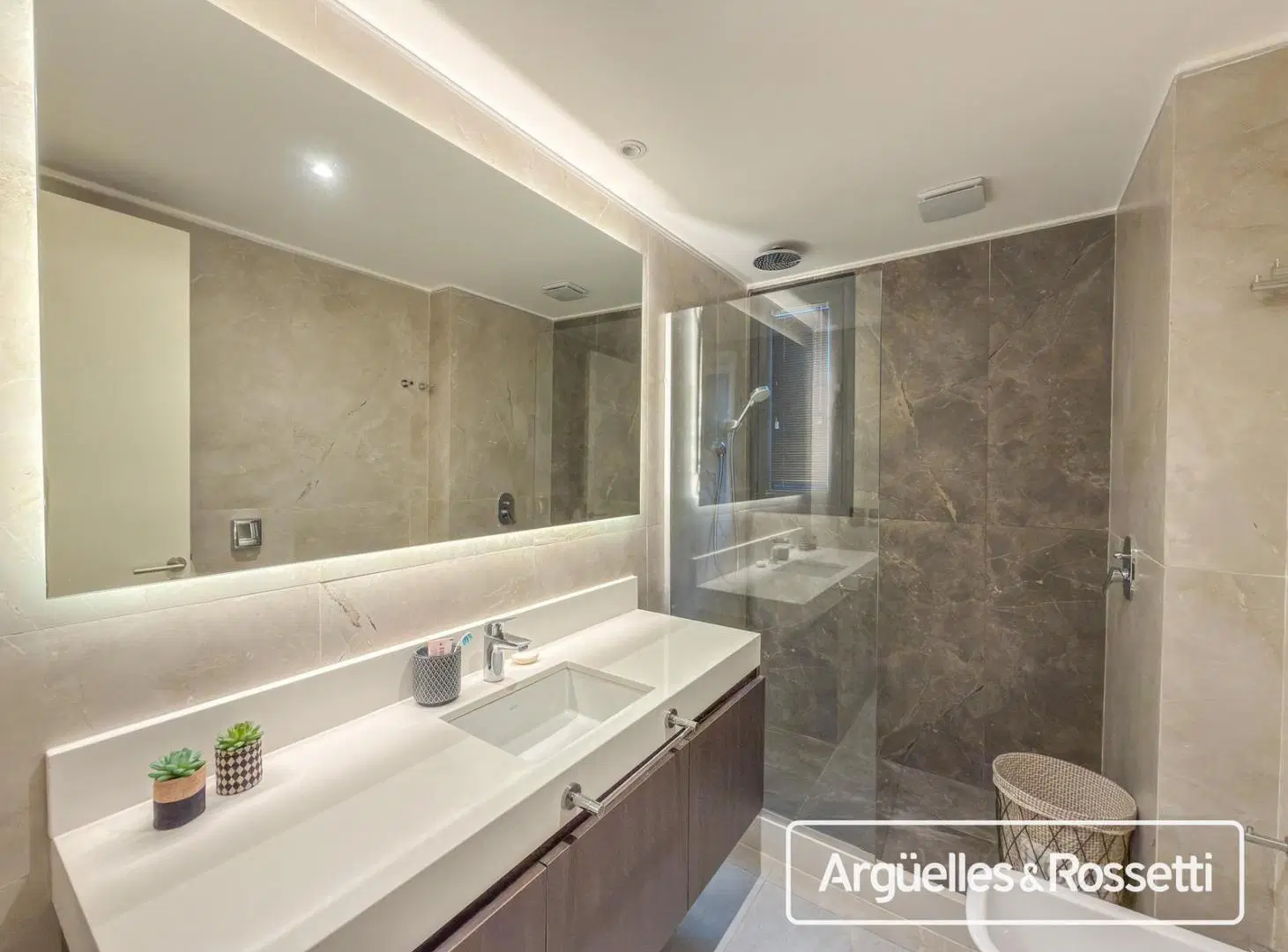 Alquiler Depto 1 Dormitorio Amueblado con Cochera Fisherton Park 4