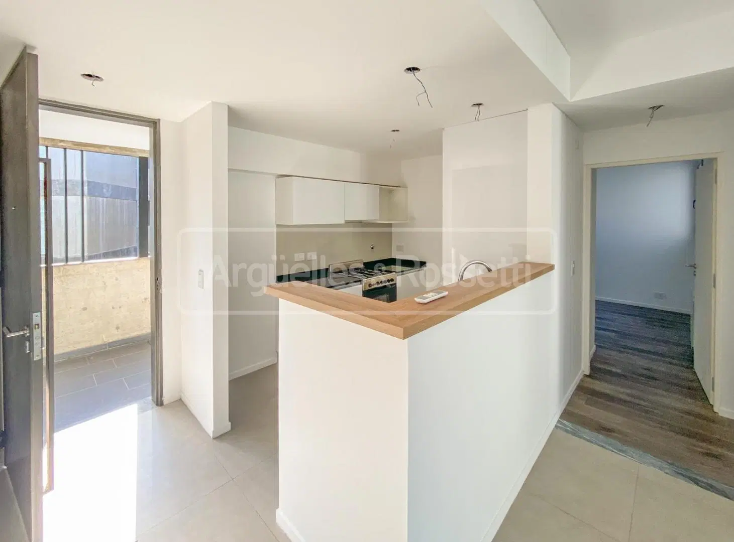 Venta Departamento 2 Dormitorios con Cochera, 8 Sauces Funes 1
