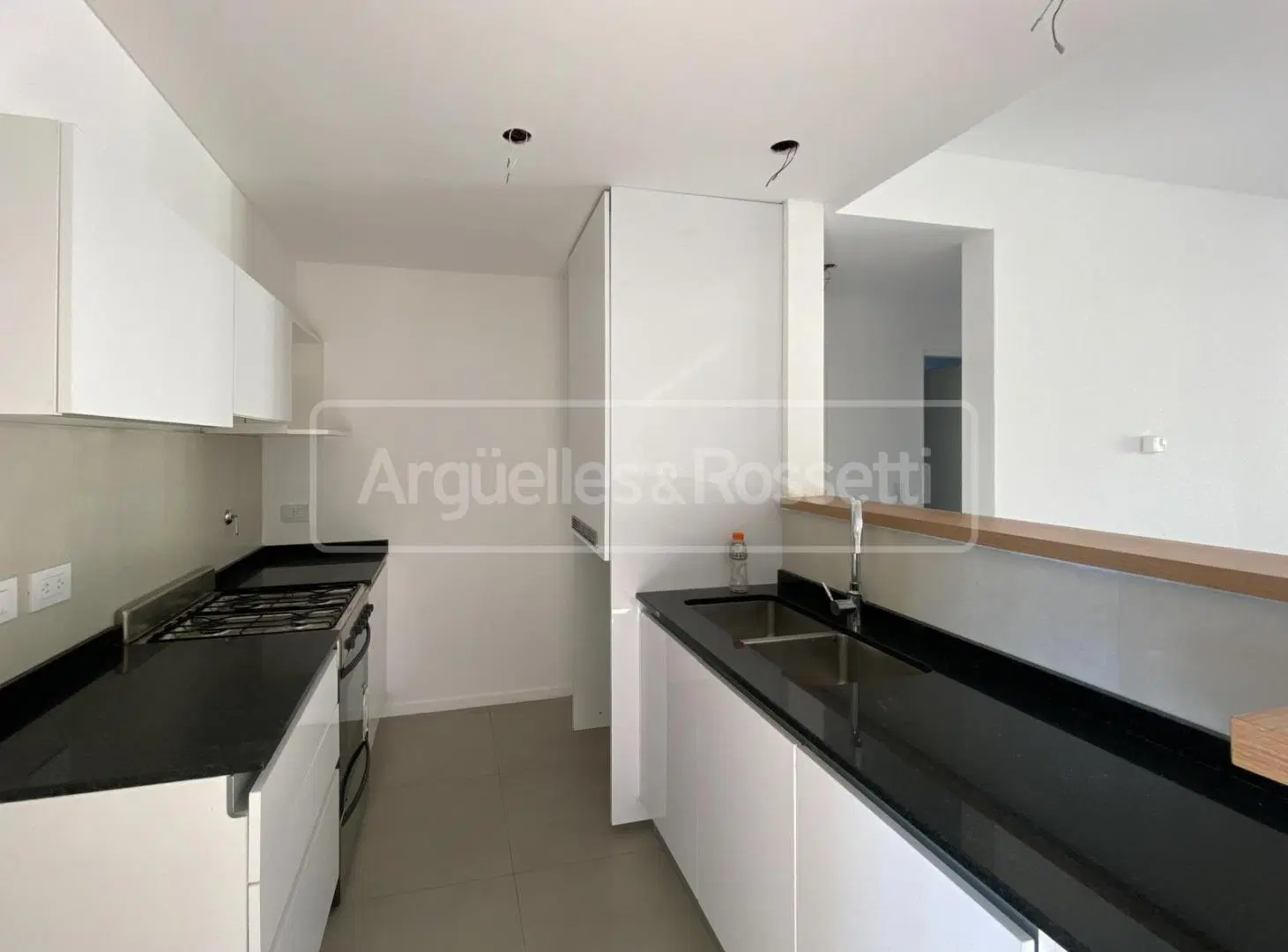 Venta Departamento 2 Dormitorios con Cochera, 8 Sauces Funes 3