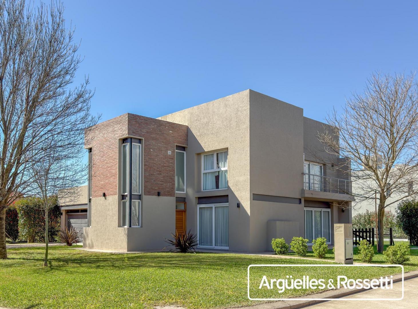 Foto de Venta Casa 3 Dormitorios en Funes, imagen 1