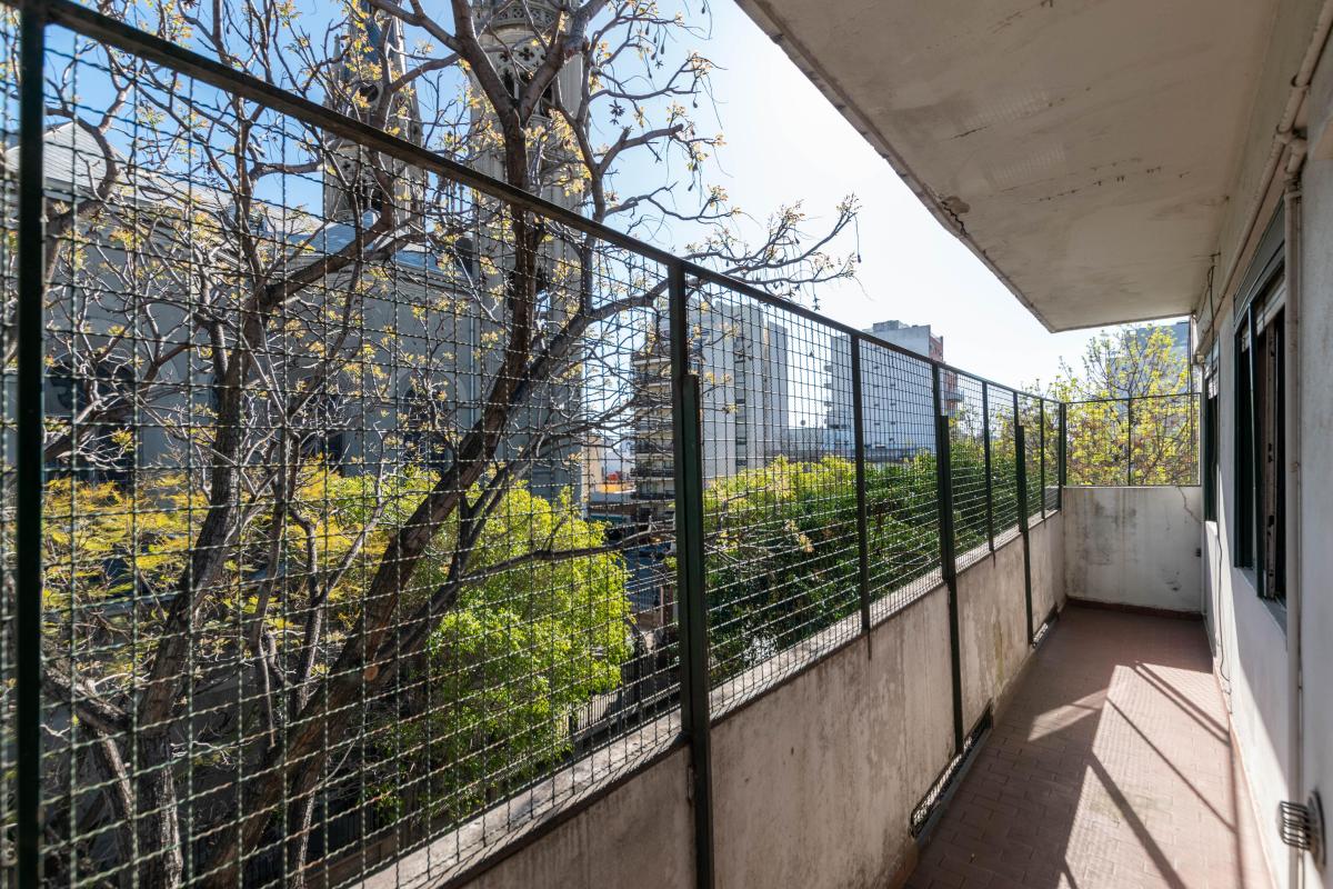 Departamento en Venta 3 Ambientes Al Frente con Balcón y Terraza en Caballito 4