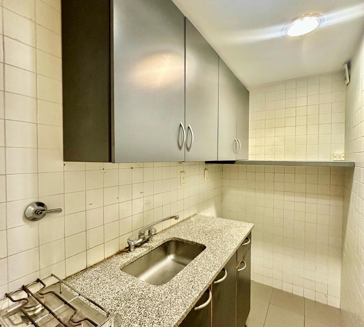 Foto de Oficina en Alquiler - 5 ambientes- Torre de Categoria- Seguridad 24hs- Recoleta, imagen 3