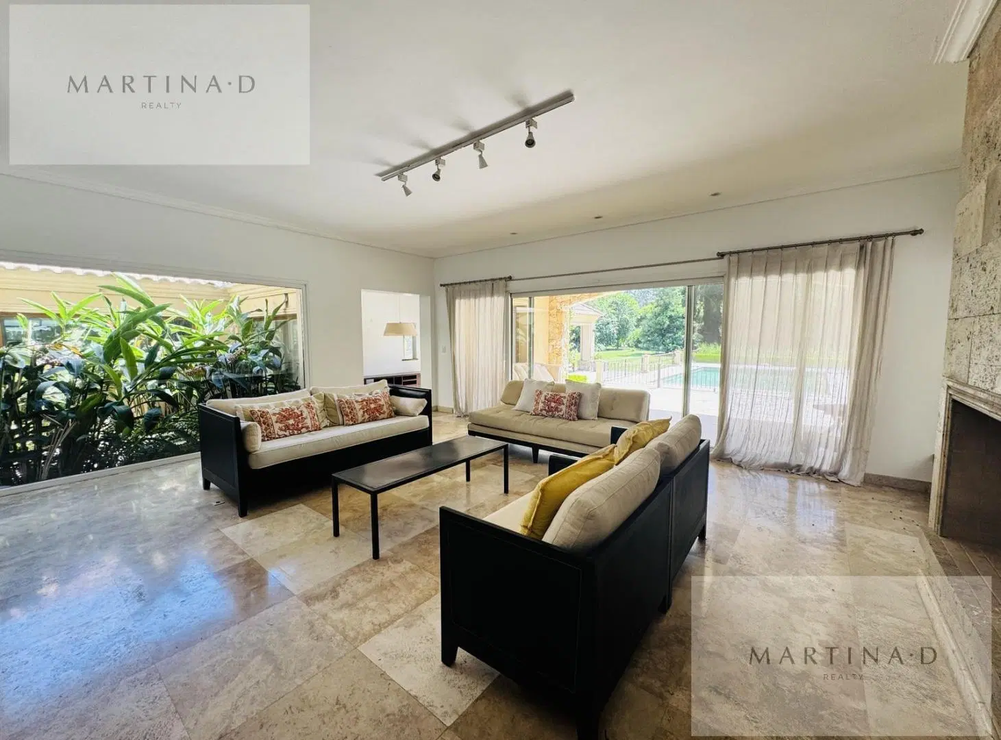 Casa en Venta - 8 ambientes -  Jardín - Pileta - Country San Jorge Village 3