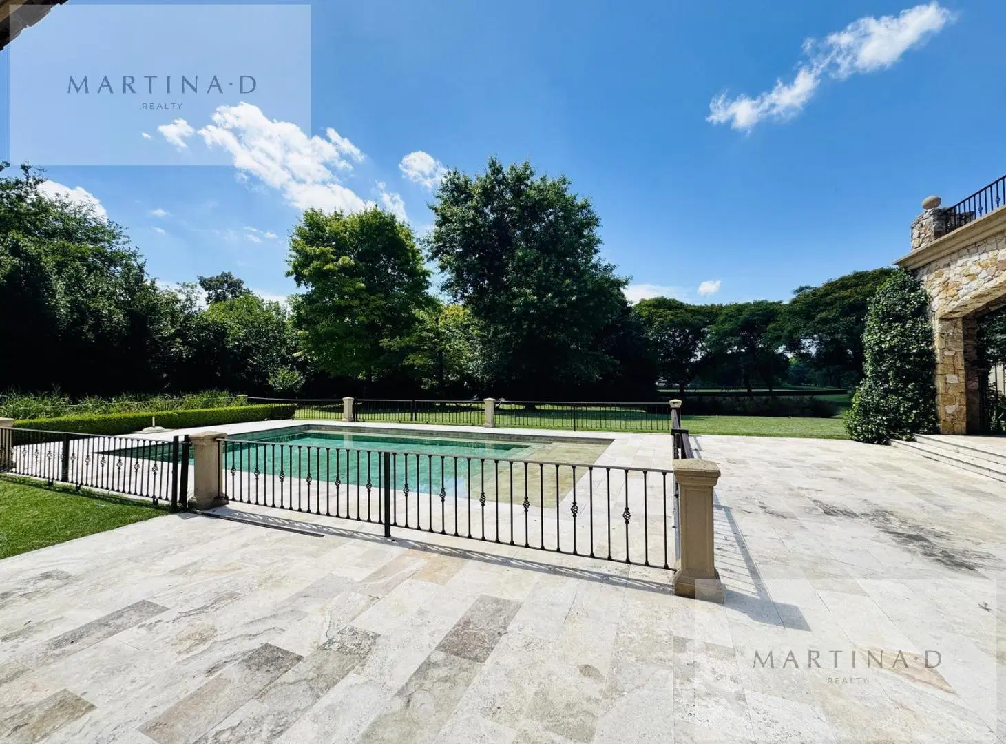 Casa en Venta - 8 ambientes -  Jardín - Pileta - Country San Jorge Village 5