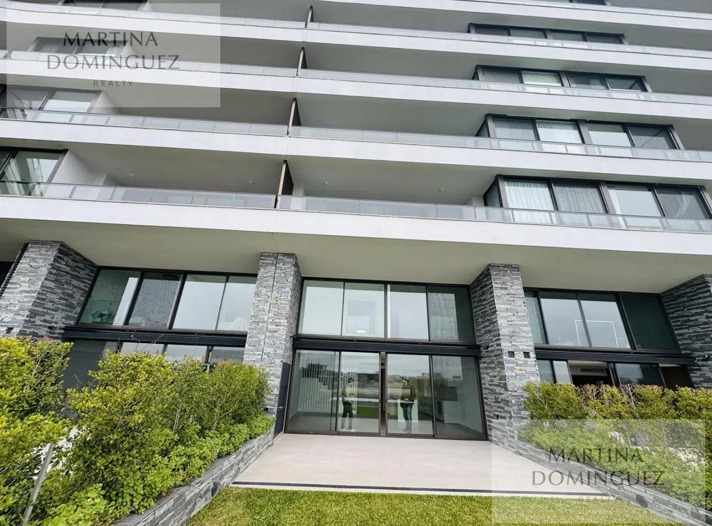 Departamento en Venta- 4  ambientes -Terraza -Jardín -Pileta- Oceana Nordelta 5