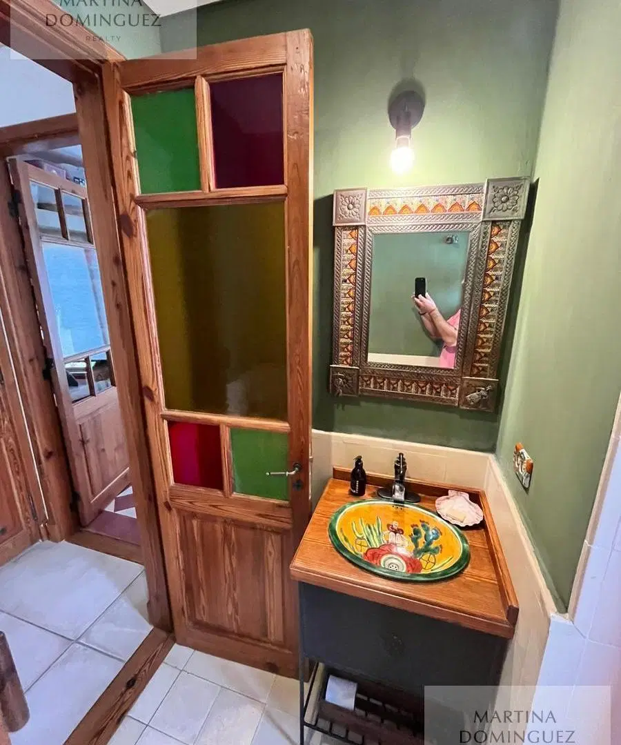 Casa en venta -  5 ambientes -lote central -pileta climatizda. 2