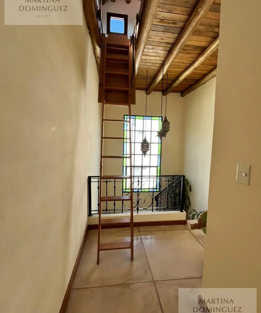 Casa en venta -  5 ambientes -lote central -pileta climatizda. 4