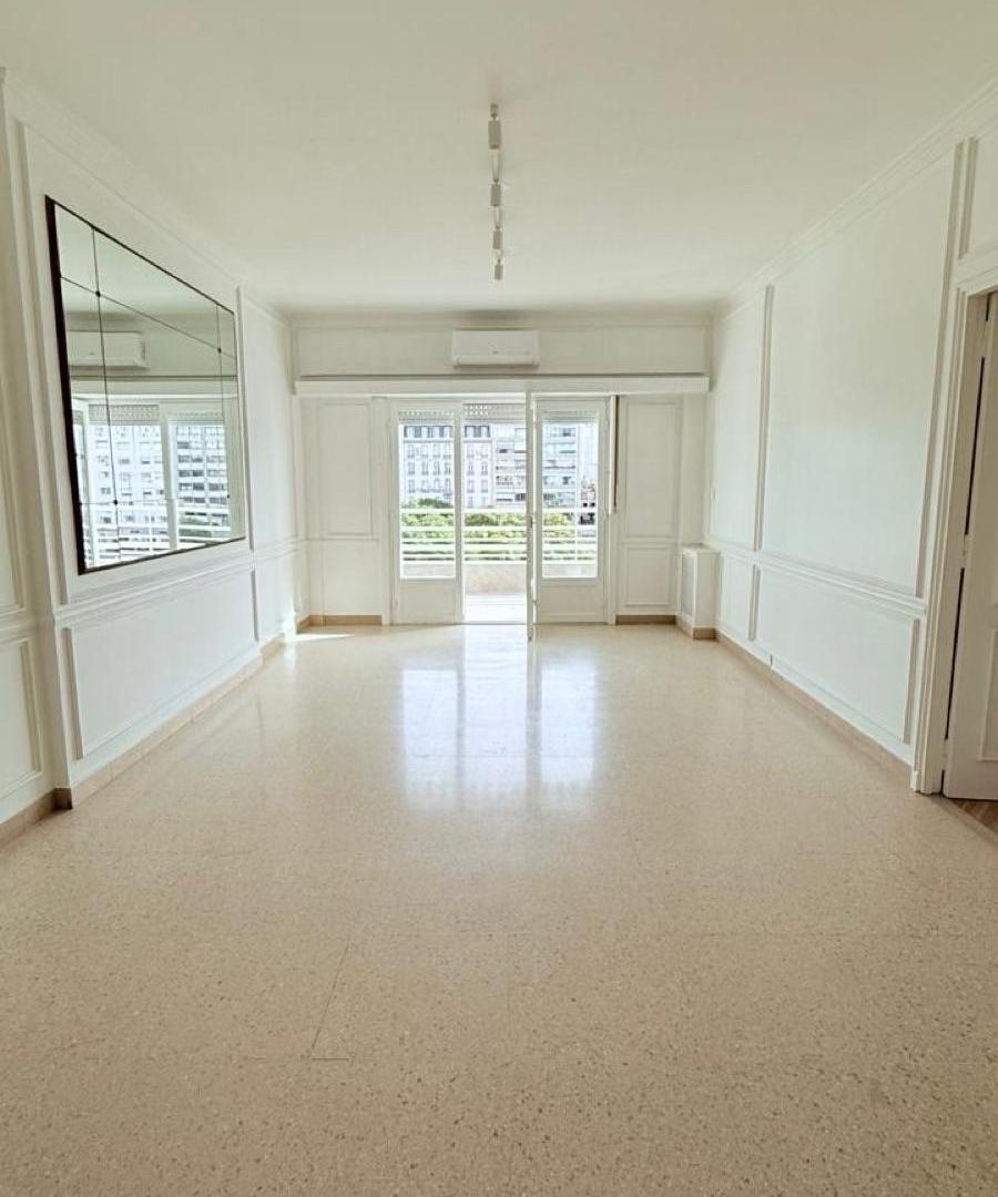 Foto de Departamento en Alquiler- Balcón Aterrazado- Reciclado- 4 ambientes, imagen 4