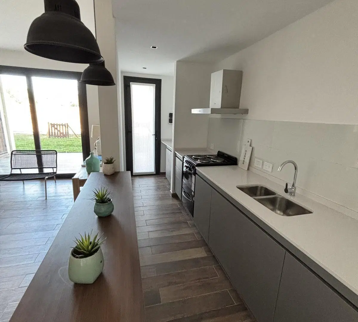 Departamento Duplex en Venta - 3 Ambientes - Cochera- Jardin- Tortugas Norte 2