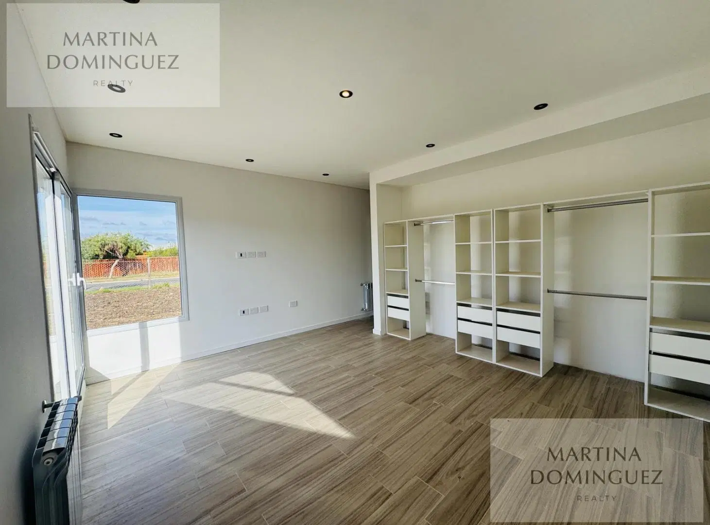 Casa en venta en San Ramón - 4 ambientes -  parrilla . Jardín 2