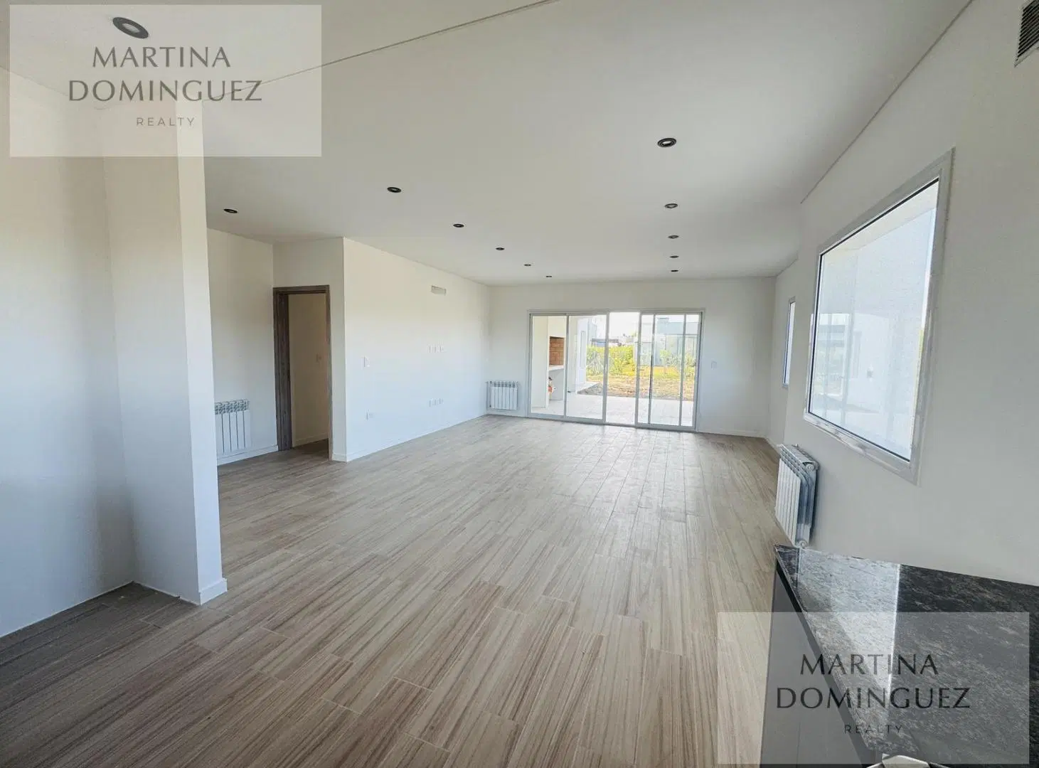 Casa en venta en San Ramón - 4 ambientes -  parrilla . Jardín 1