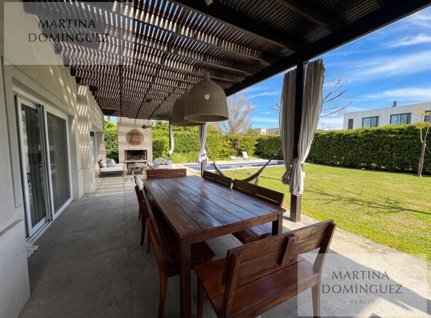 Foto de Casa en Venta- 7 ambientes - Jardin - Pileta - Laguna del Sol, imagen 1