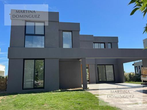 Foto de Casa en Venta - 5 ambientes- Pileta - El Cantón Golf, imagen 1