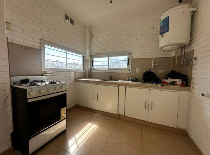 ALQUILER CASA 2 DORM - ARGUELLO 5