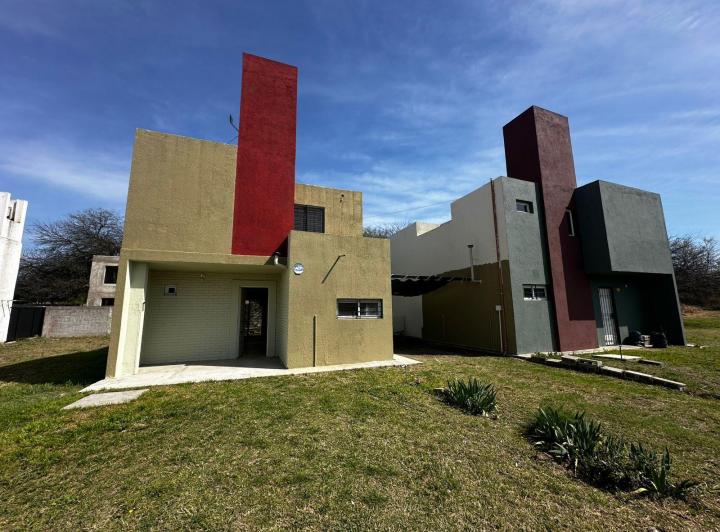 ALQUILER CASA 2 DORM - ARGUELLO 1