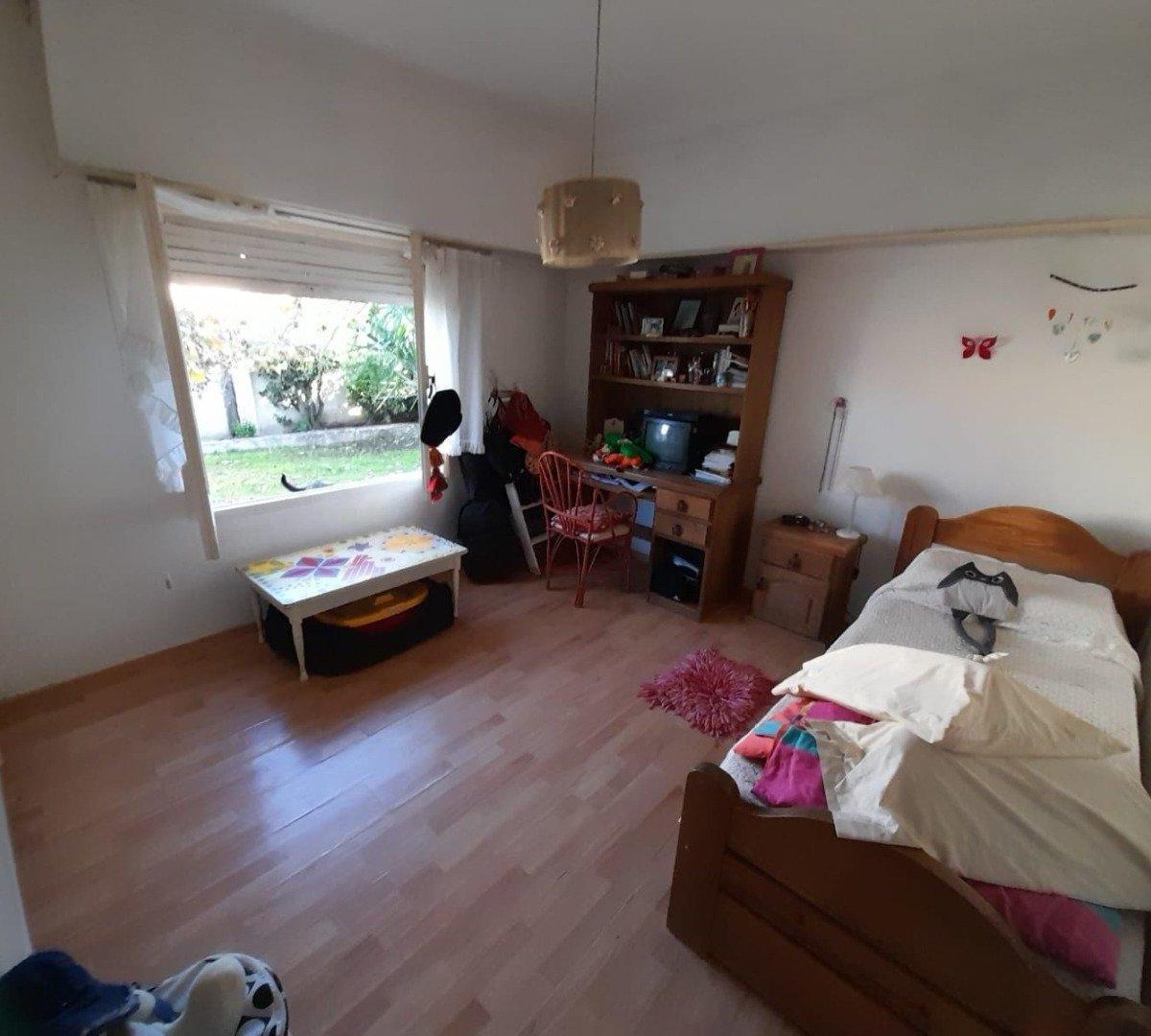 Chalet en Venta en Coronel Vidal 3
