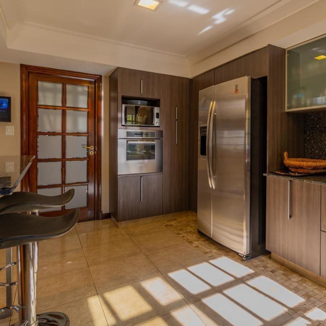 Foto de Chalet 6 amb en Venta en Mar Del Plata, imagen 4
