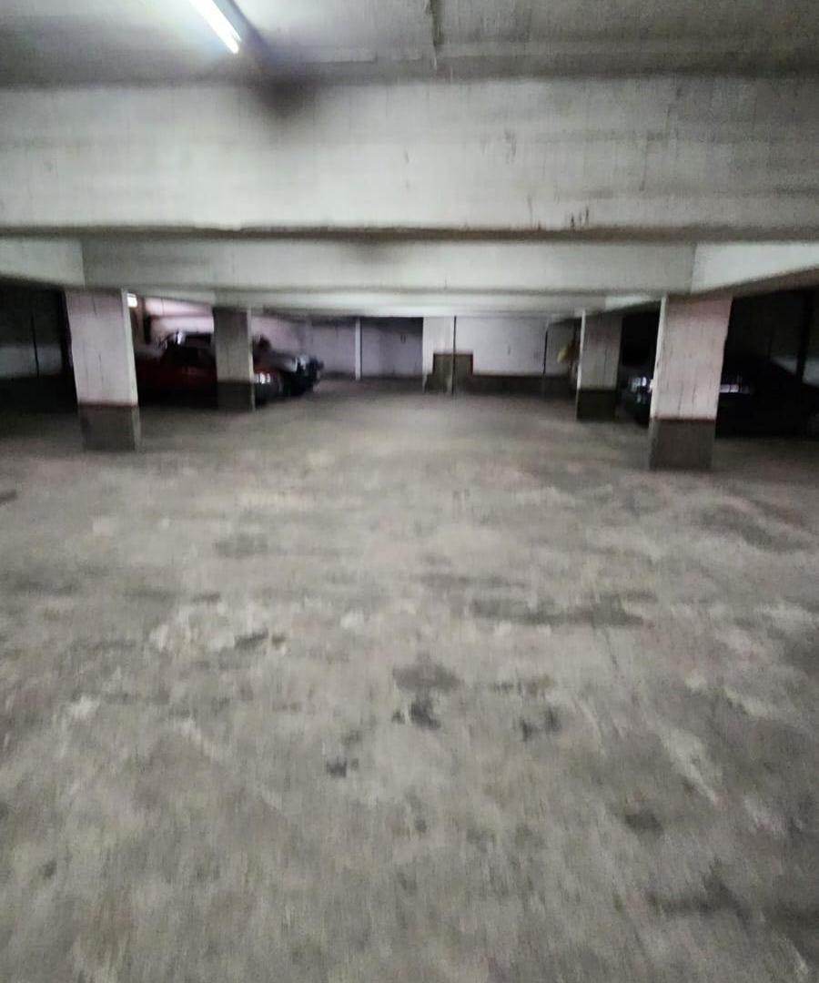 Foto de Cochera en Alquiler en La Perla, imagen 1