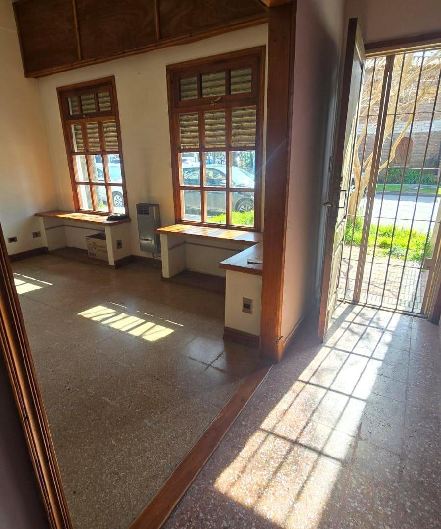 Foto de Local comercial en Venta en Pompeya, imagen 1