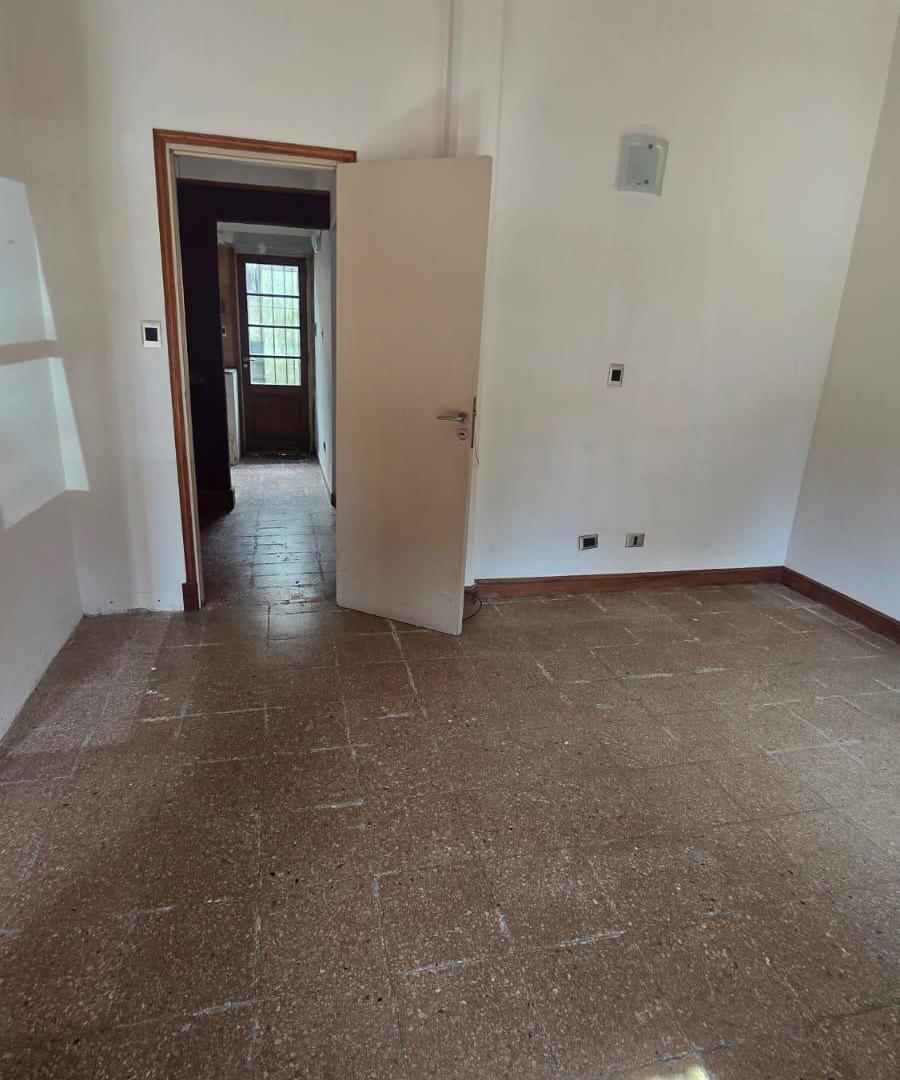 Foto de Local comercial en Venta en Pompeya, imagen 4