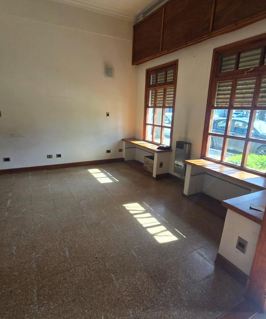 Foto de Local comercial en Venta en Pompeya, imagen 2