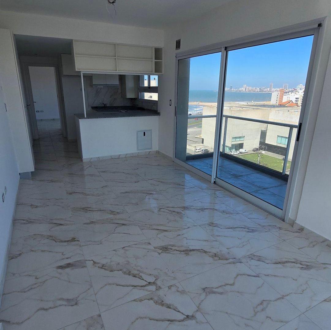 Foto de Departamento en Venta en Parque Luro, imagen 1