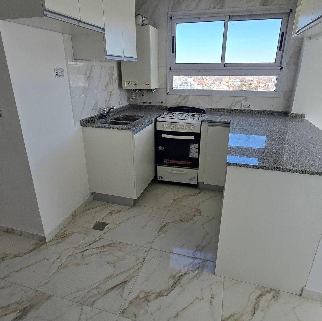 Foto de Departamento en Venta en Parque Luro, imagen 3