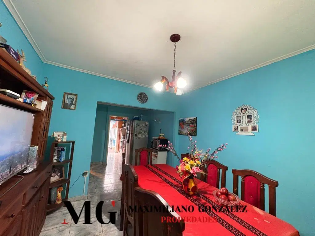Casa venta - Banfield 8