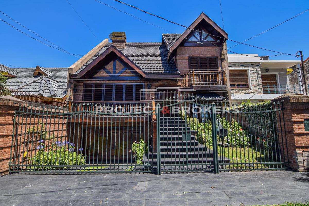 Espectacular chalet en venta en Castelar Norte