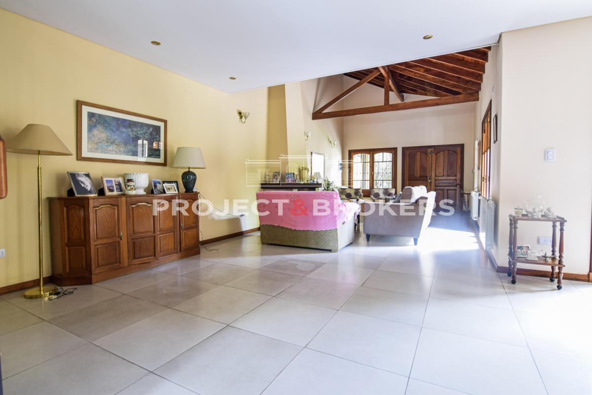 Chalet de Estilo en Venta en Ituzaingo Norte 2