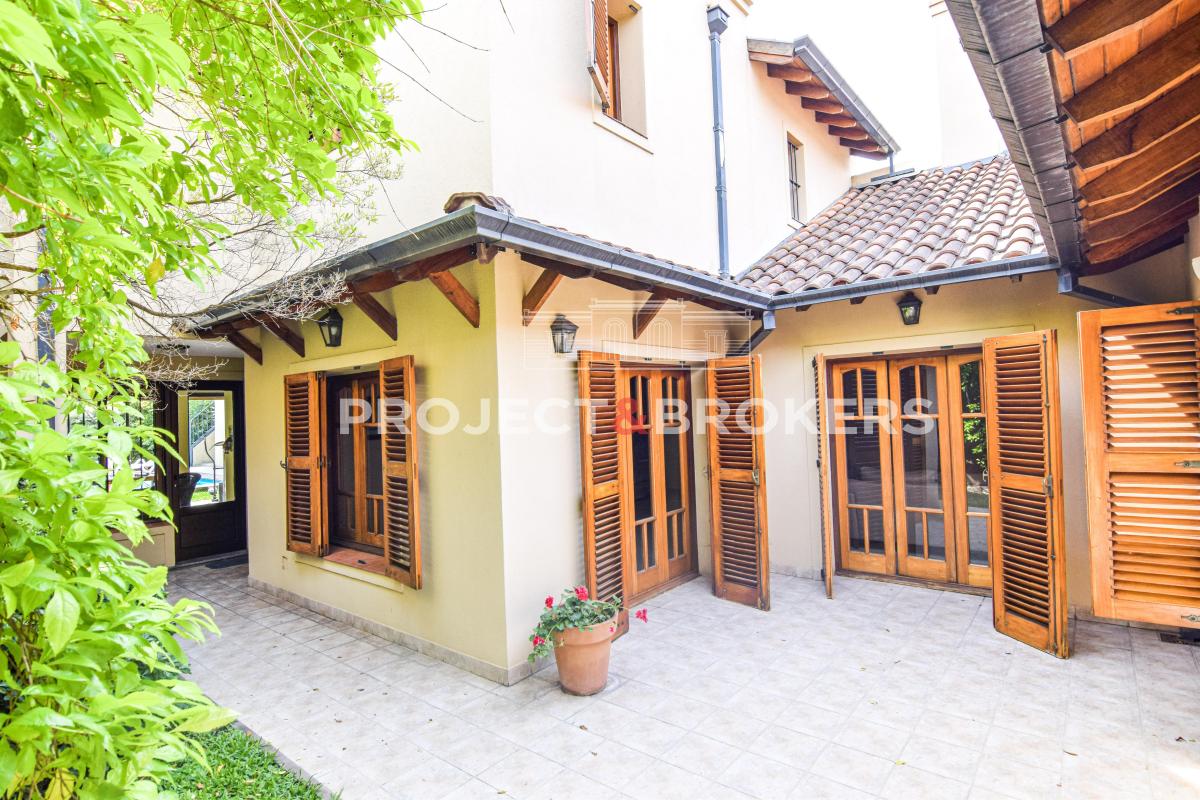Chalet de Estilo en Venta en Ituzaingo Norte 1