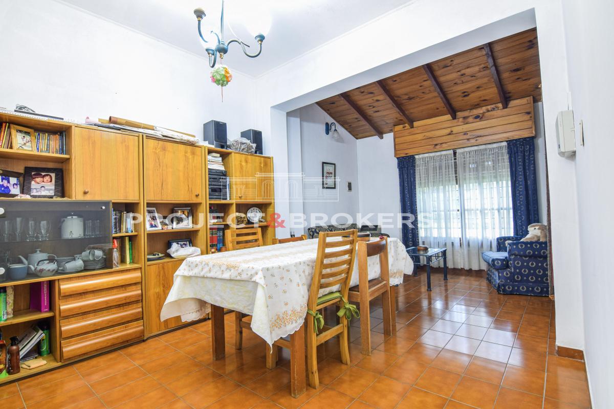 Preciosa casa en venta en Castelar