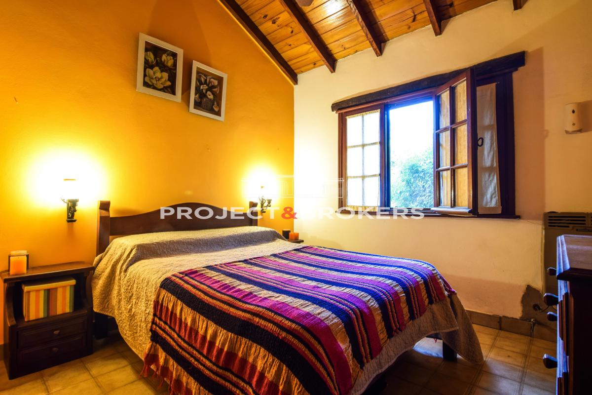 Encantadora casa rústica en Barrio Banco Provincia