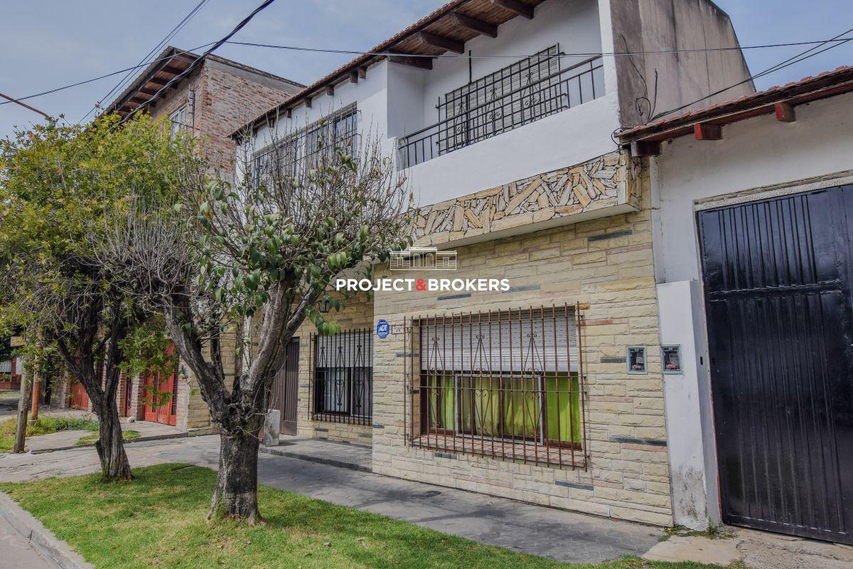 Casa en venta en Villa Luzuriaga