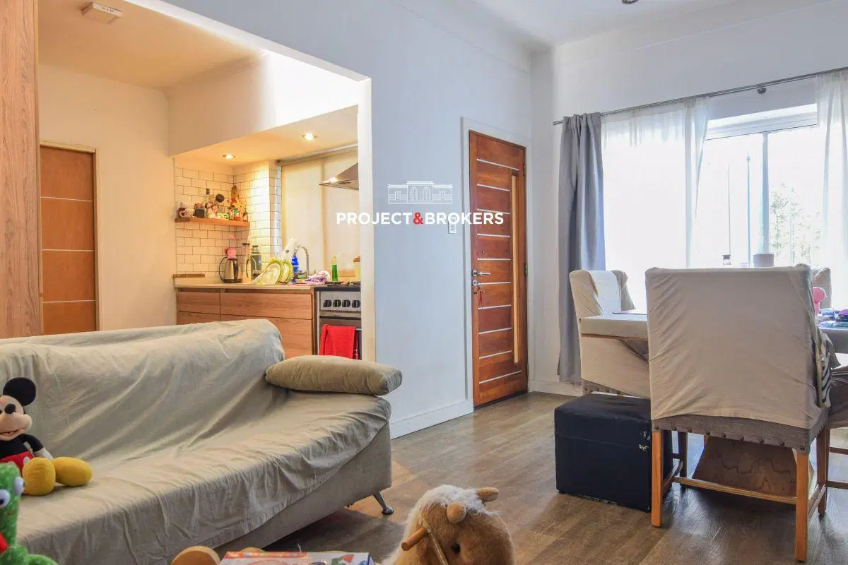 casa completamente actualizada en Castelar Norte 3