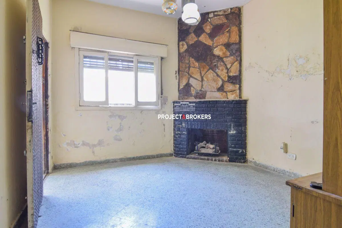 casa a refaccionar en castelar norte 5