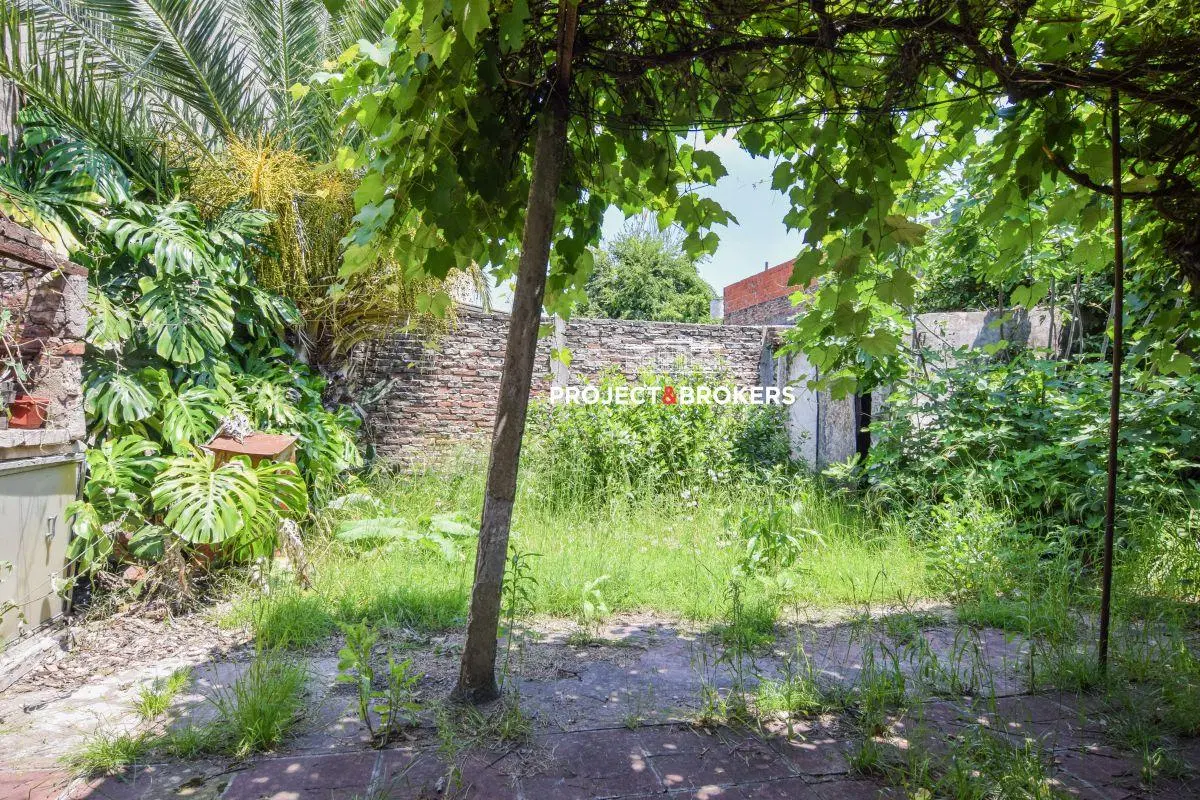 casa a refaccionar en castelar norte 8