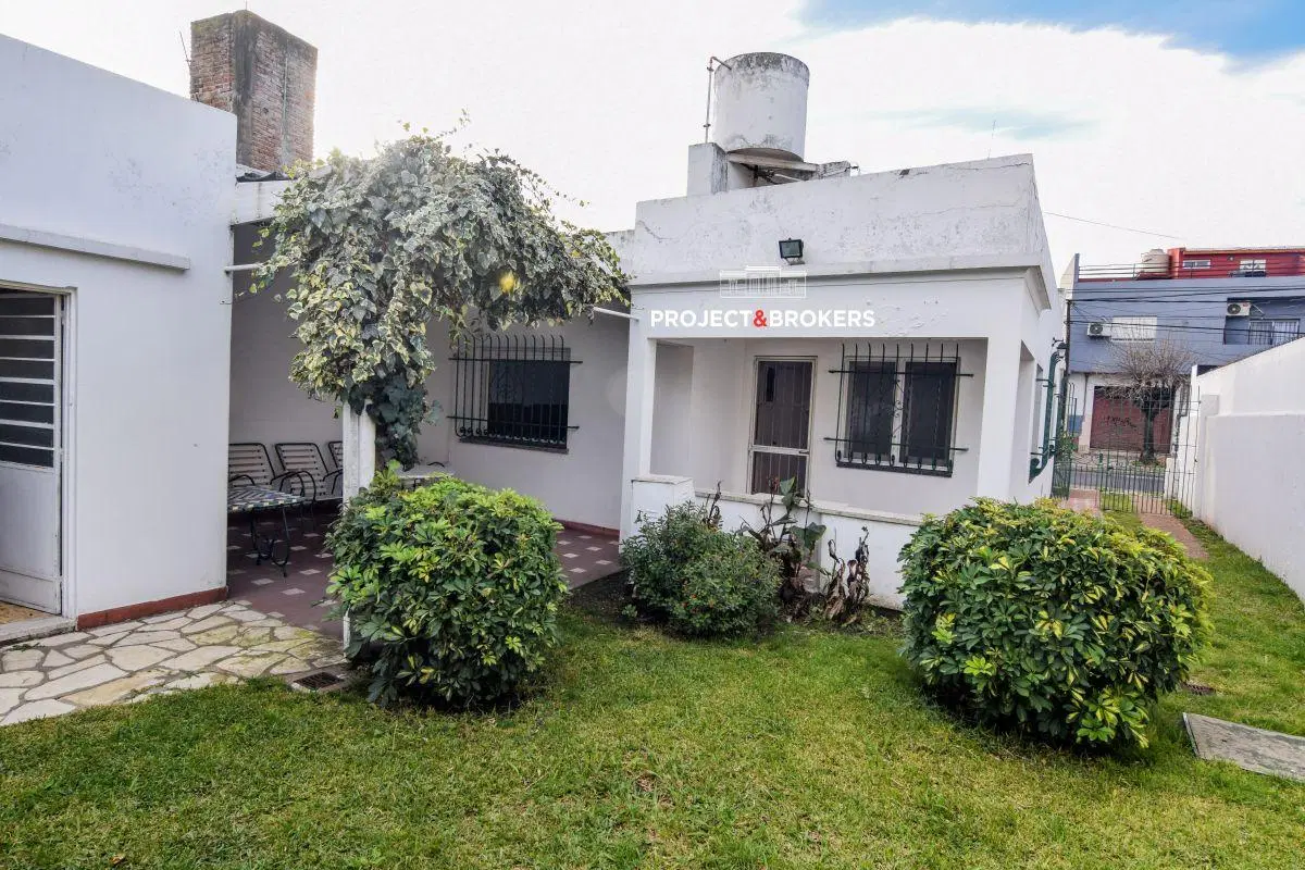 Casa en venta en Castelar 8