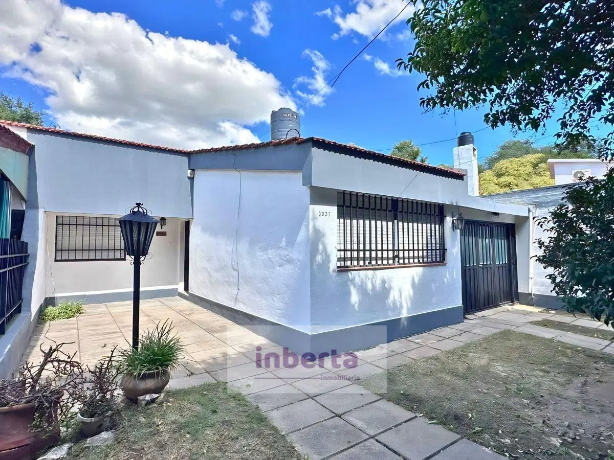 CASA 3 DORM + COCHERA + PATIO – ROSEDAL ANEXO 2
