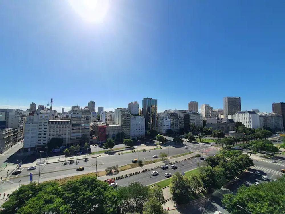 Departamento en Venta 6 Ambientes con Terraza Propia con Vistas a Av 9 de Julio. 3