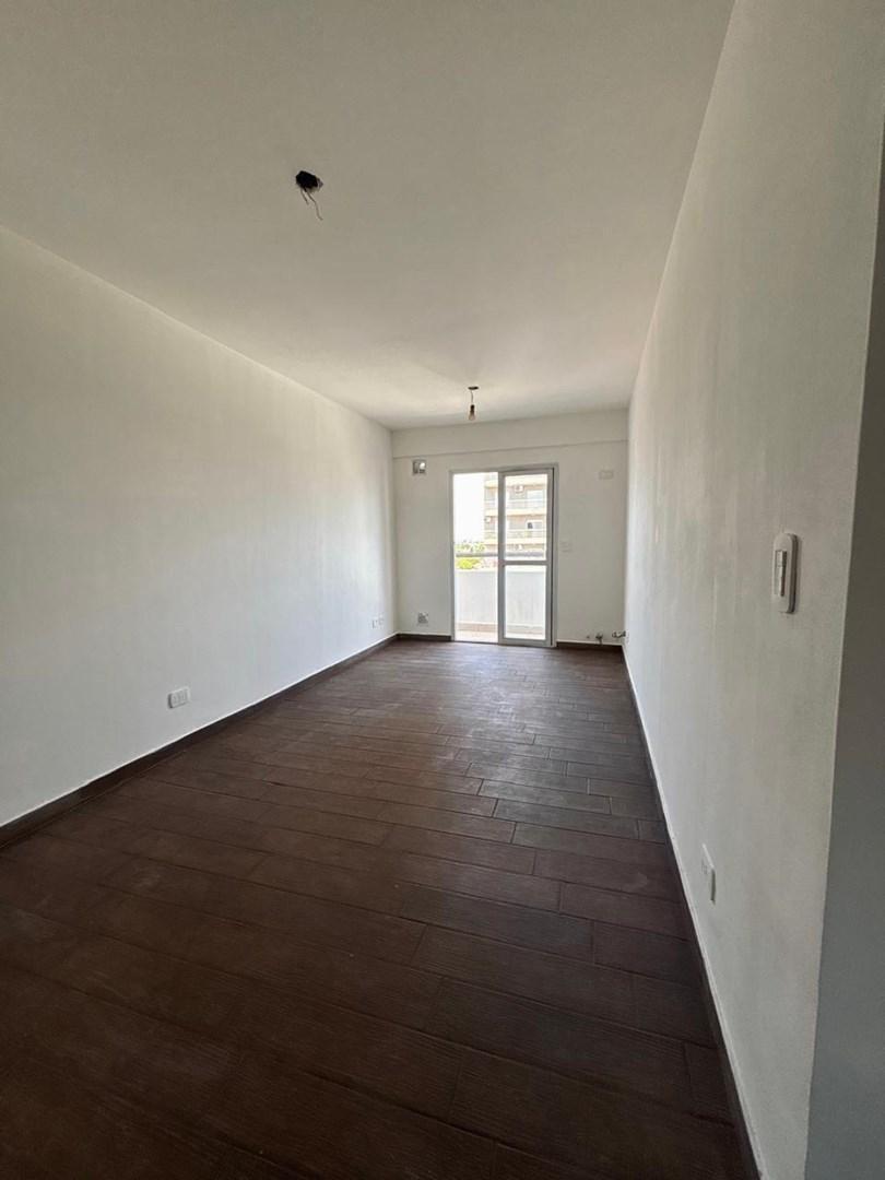 Foto de Departamento en Venta en Caseros, Tres de Febrero, G.B.A. Zona Oeste, imagen 1