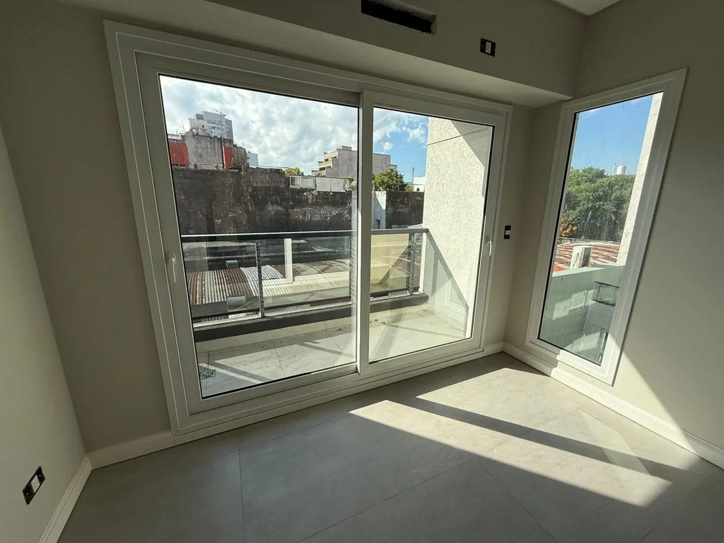 Departamento en Venta 2 ambientes con balcón, toilette y baño en suite a estrenar  en Almagro, Capit 5
