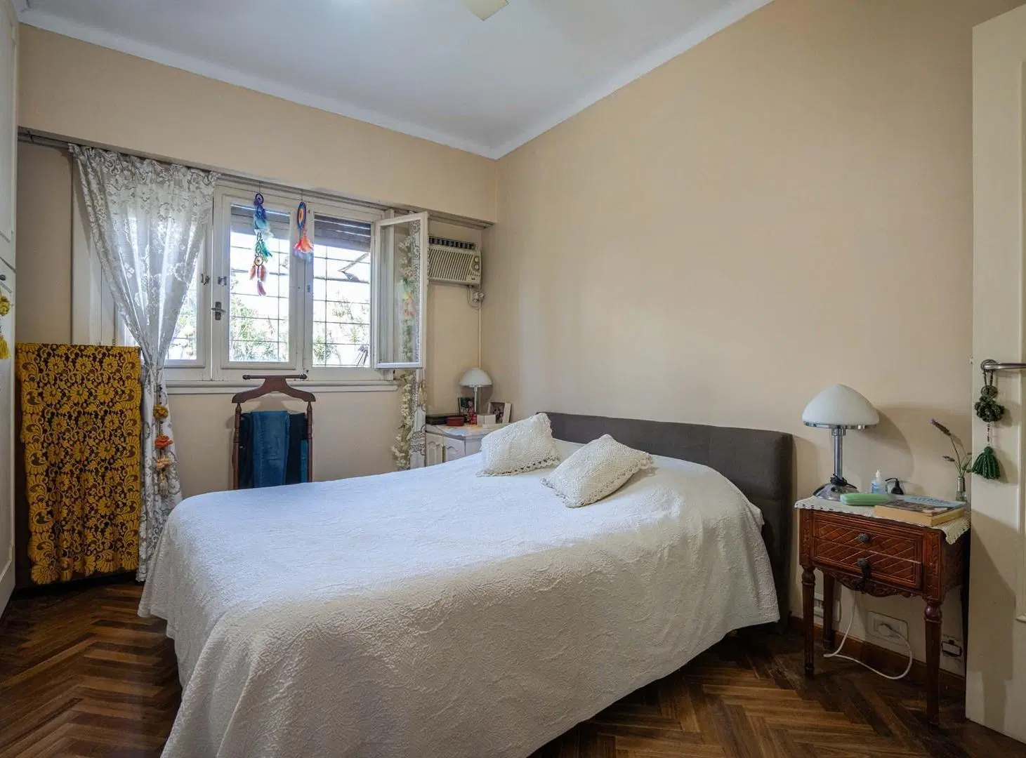 Casa Chalet en Venta 4 ambientes con jardín y pileta en San Isidro, G.B.A. Zona Norte, Argentina 3